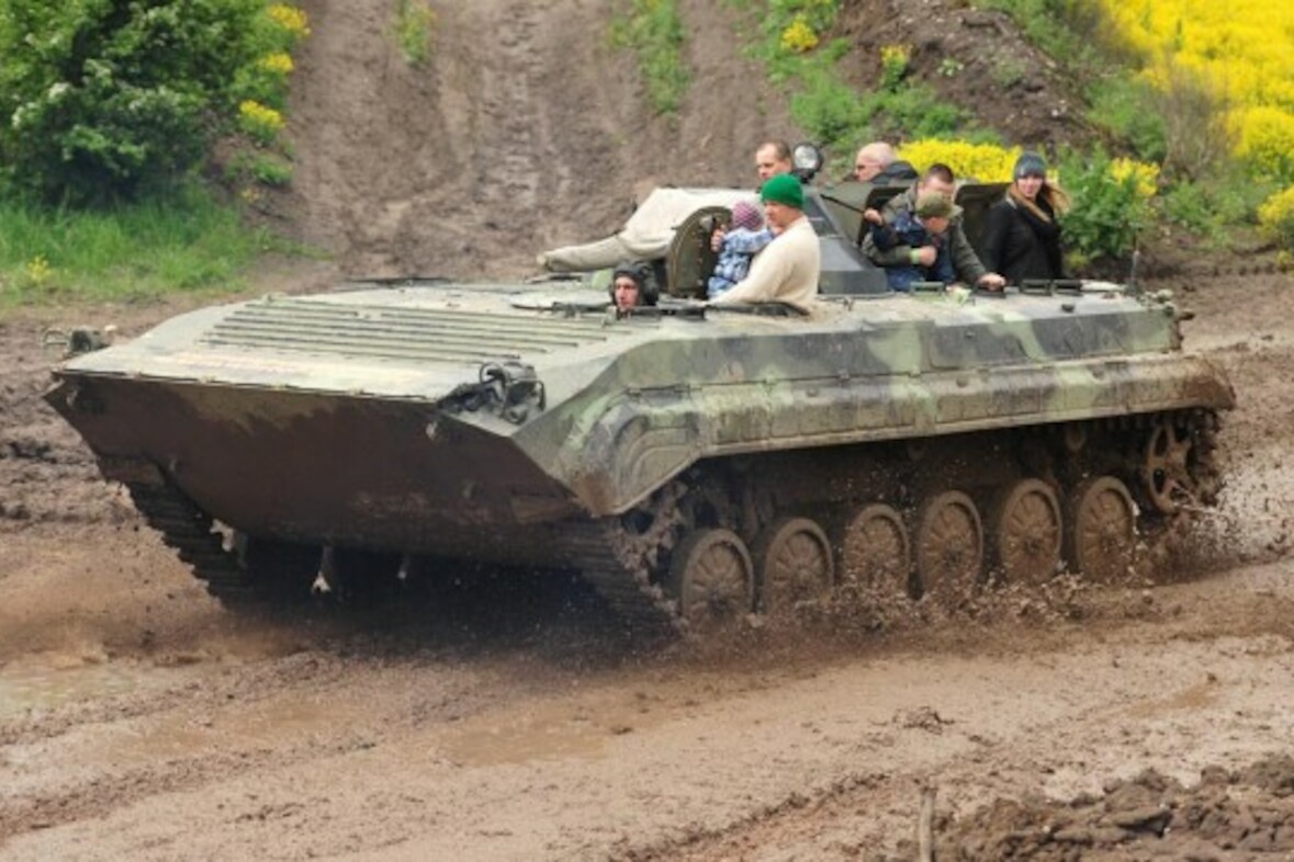 Mitfahrt im Panzer