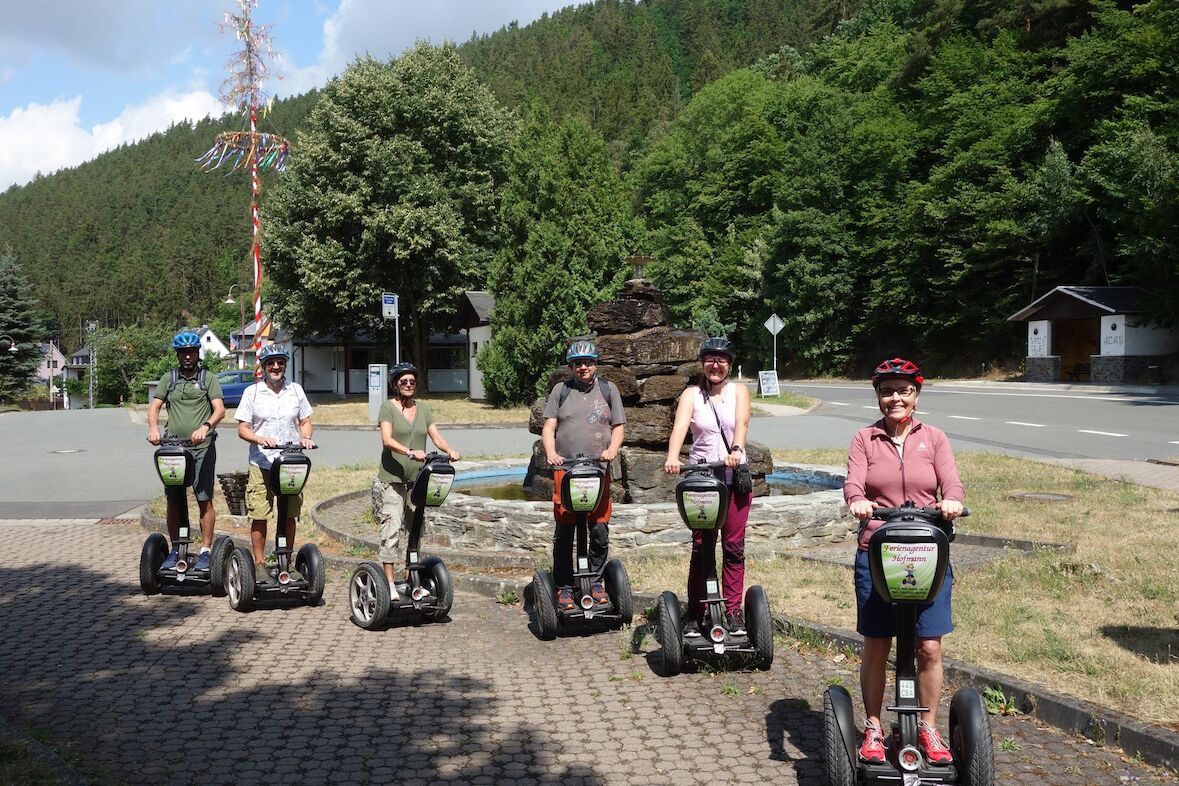 Segway Bergbahn-Weihnachtsbahnhof-Tour im Schwarzatal