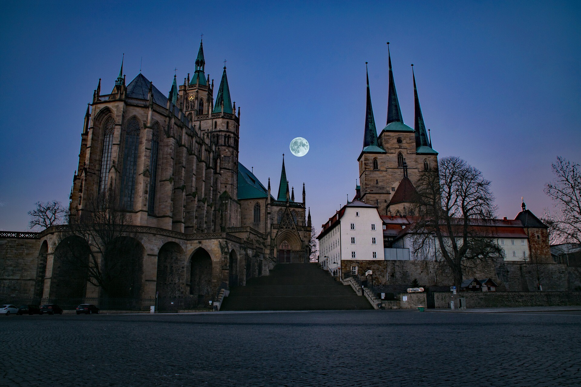 Domberg Errffurt mit Erfurter Dom (links) und St. Severi-Kirche (rechts)