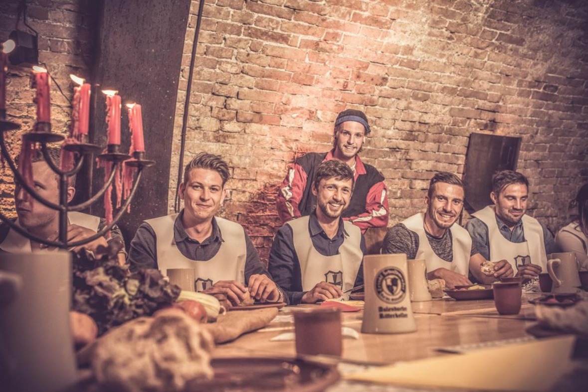 Ritteressen mit großem Rahmenprogramm