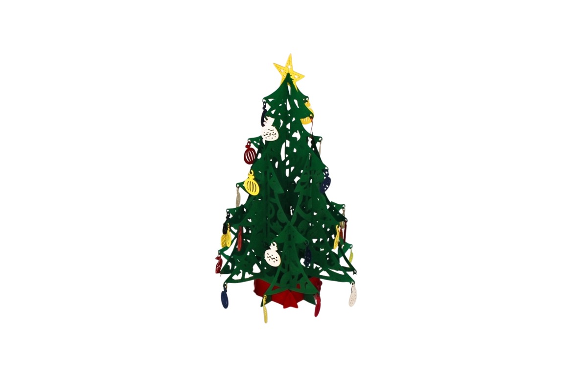 Aufgestellter Pop-up-Weihnachtsbaum in Grün mit gelbem Stern und bunten Ornamenten, freigestellt auf weißem Hintergrund